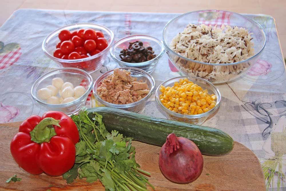 ingredients to prepare Italian tuna rice salad